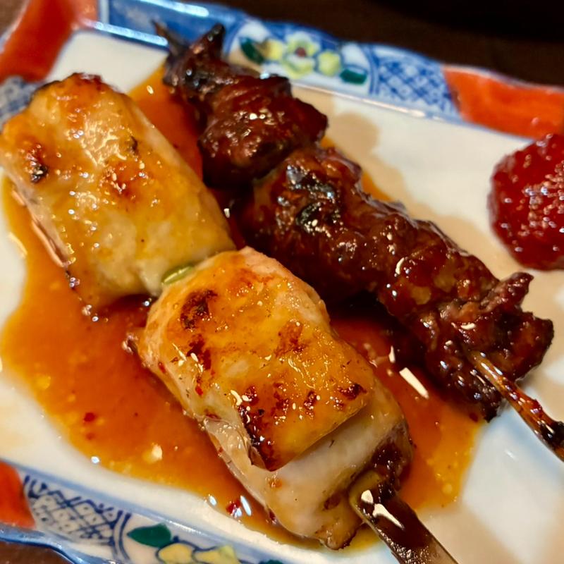 特製大ぶり炭火焼鳥（もも）¥264 +レバー¥176(うまいもん屋 櫻 （うまいもんや さくら）)