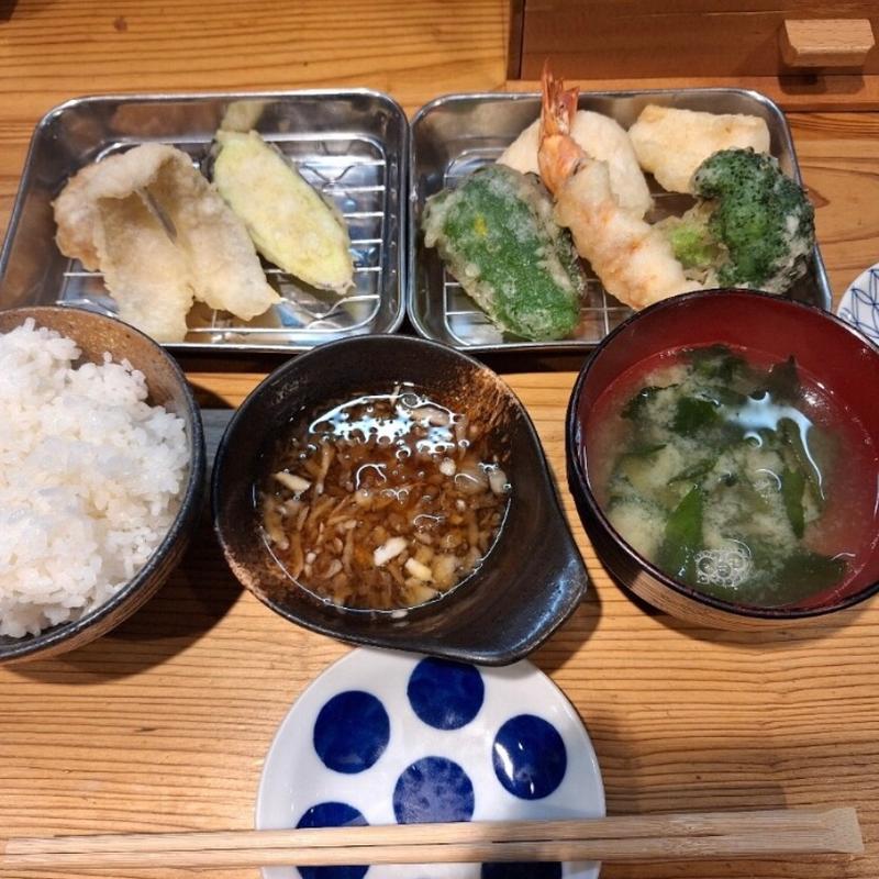 味天定食(米粉てんぷら工房 天)
