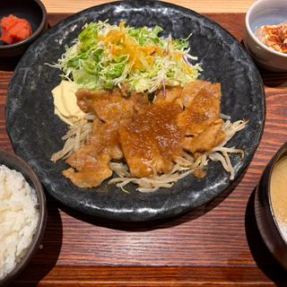 豚ロースの生姜焼き定食(赤坂ごだいご はなれ)