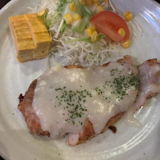ポークソテー（ホワイトソース）(鳥次郎)