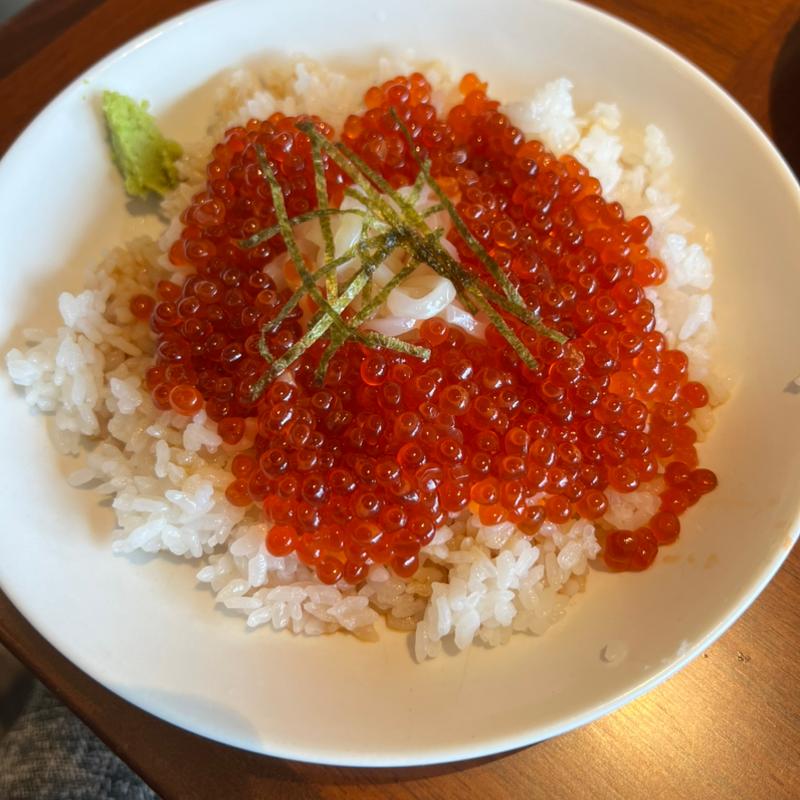 イカ　いくら丼(HIYORI Ocean resort)