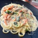 サーモンクリームパスタ
