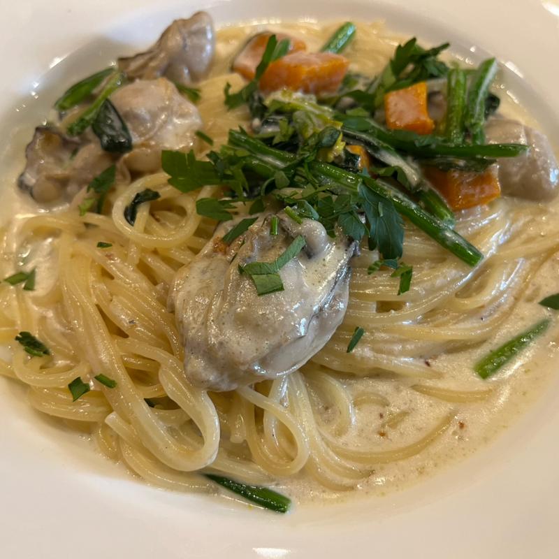 かきとほうれん草のパスタ(オステリア チ ヴェディアーモ)