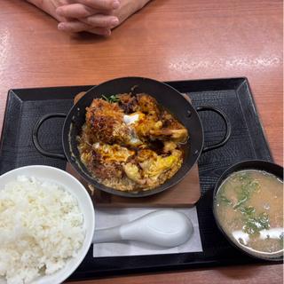 豚ロース天チキンカツ定食(かつや 愛知高浜店)