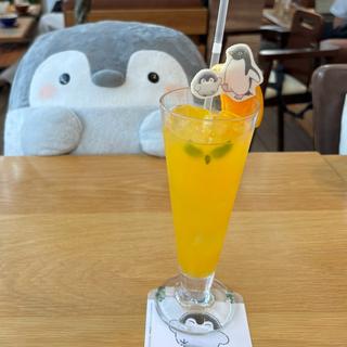 アデリーさんのパワフルオレンジドリンク(EX GARDEN CAFE)
