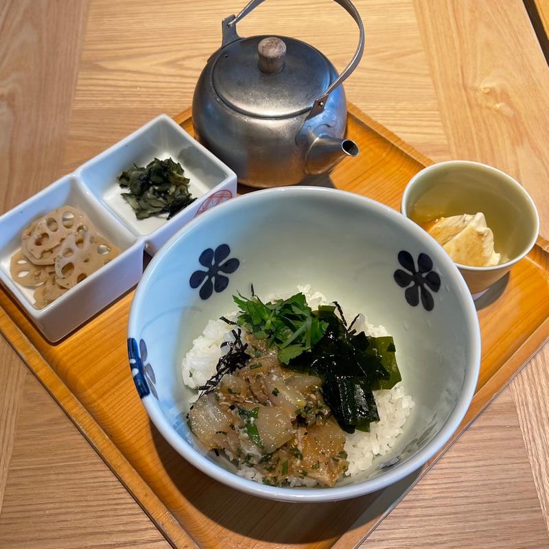 三陸産ひらめの醤油麹とわかめの出汁茶漬け(だし茶漬け えん ASTY静岡店 )