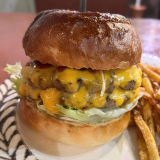 ダブルチーズバーガー