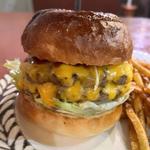 ダブルチーズバーガー(MIND CAFE & GREEN)