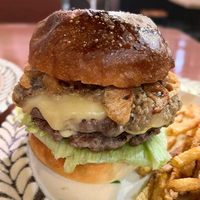 Duxelle cheese burger パテ(MIND CAFE & GREEN)