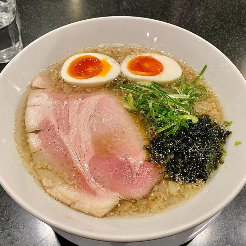 岩中の背脂サバちゃん チャーシュー1枚 紅花たまごの味玉(麺匠 至誠)