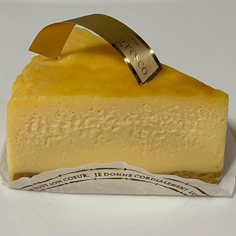 ベイクドチーズ(パティスリー ル・ネグレスコ Patisserie Le Negresco』)