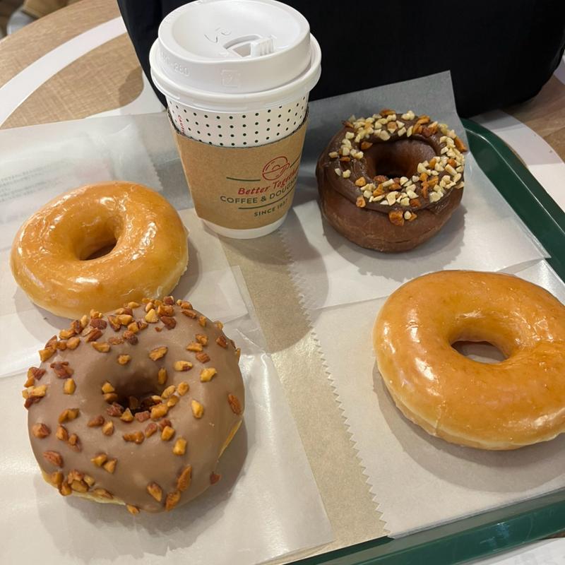 オリジナル・グレーズド他(クリスピー・クリーム・ドーナツ キャナルシティ博多店)