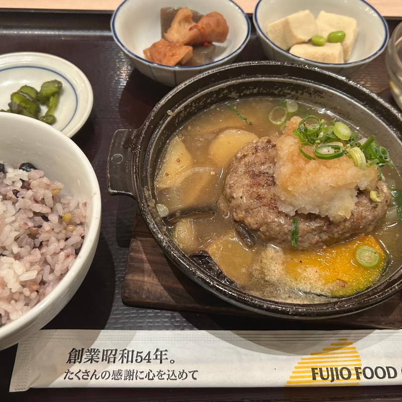 たっぷり野菜の和風ハンバーグ定食(さち福や ラゾーナ川崎店)