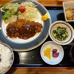 とんかつ定食