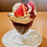 ベリー・クラッシュのミニパフェ