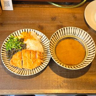 厚切りロースカツカレー 黒ごまポークキーマ(シャンカラ堂)