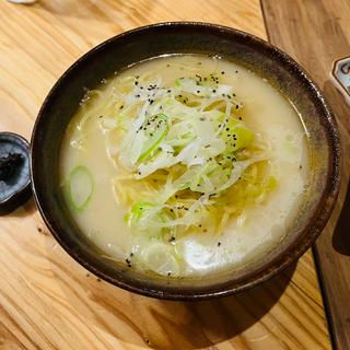鶏白湯ネギラーメン(CHACHUCHO-ちゃちゅちょ-和カフェ＆美味しいご飯日本酒バー)