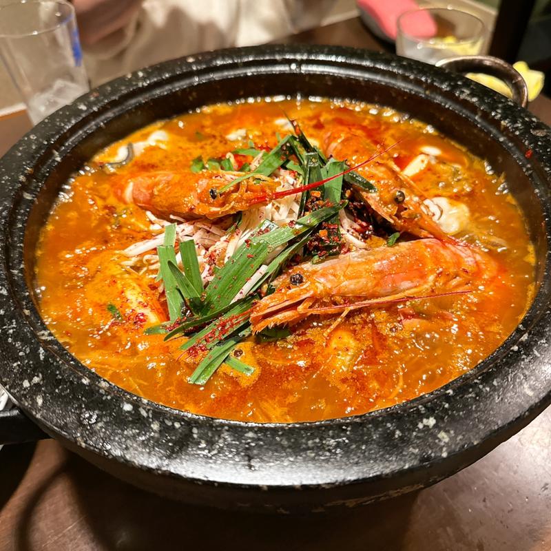 川田流海鮮ホルモン鍋(川田流　新大阪)