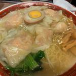 まるごと海老雲呑麺