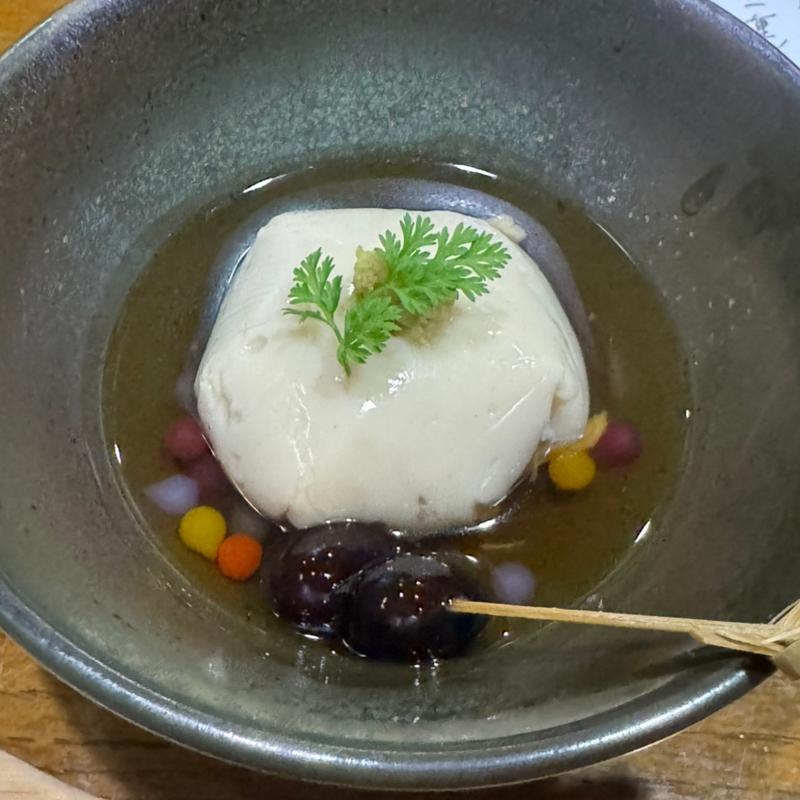 カシューナッツ入り胡麻豆腐(よもぎ)