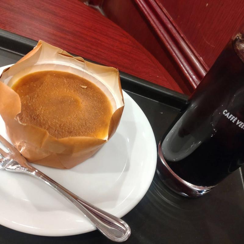 濃厚直火焼チーズケーキ(カフェ・ベローチェ 千歳烏山店)