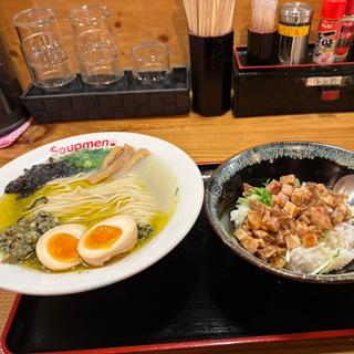 牡蠣塩らぁ麺 味玉 チャーシュー丼(Soupmen)