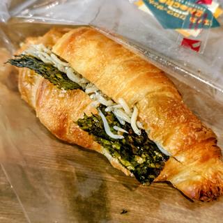 湘南しらすクロワッサンド(ENOCRO)