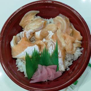 とろサーモン丼(L.B. Market)