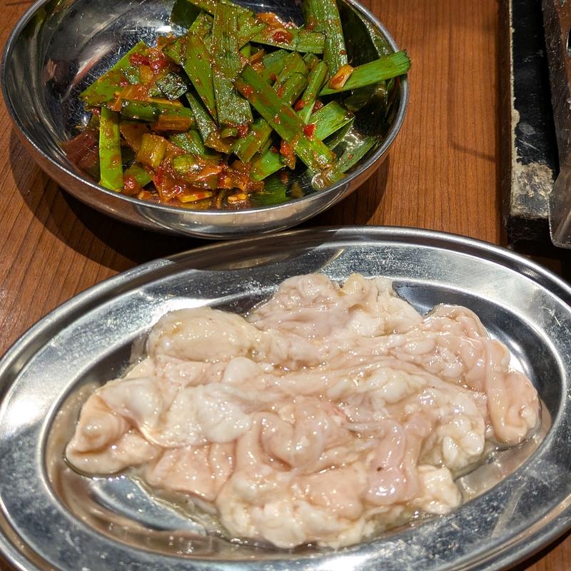 名物ペラペラ焼き(鶴見ホルモンセンター)