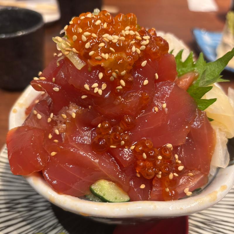 こぼれ鮪漬け丼(立川泉町すしわさび)
