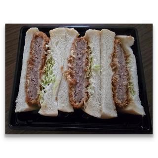 メンチカツサンド