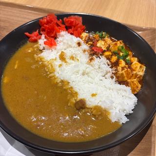 麻婆飯とC&Cカレー(カレーショップ C＆C 新線新宿店 （カレーショップ シー・アンド・シー）)