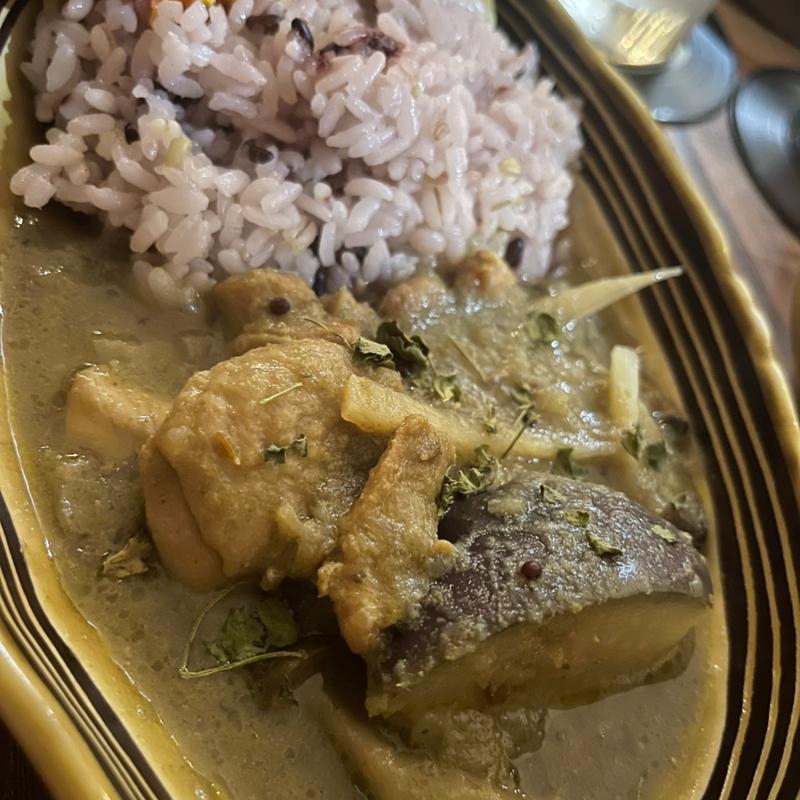 グリーンカレーハーフサイズ(めげたとめげお)