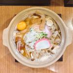 鍋焼き醤油ラーメン