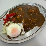 シーフードカレー+目玉焼き