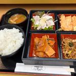 日替わりランチ(まんが喫茶　ログキャビン 岡崎若松店 )