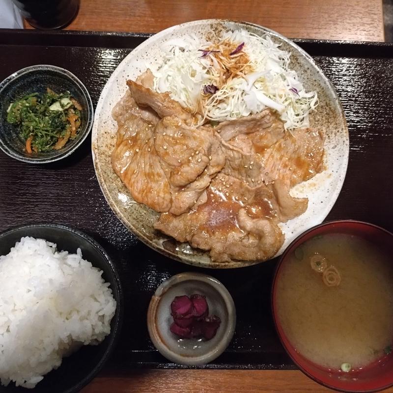 豚の生姜焼き定食(ひなの家本店)