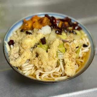 げそ天うどん(鶏肉の四川風激辛炒め)
