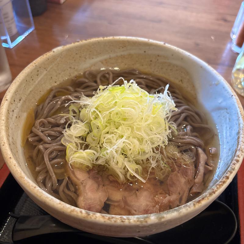 冷たい肉そば(肉そば家 笑梟 （ふくろう）)