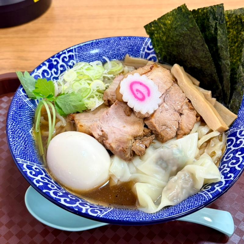 中華そば中盛り＋特製トッピング(らーめん理庵)