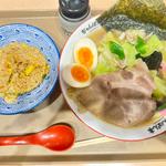 特製ちゃんぽん半炒飯セット