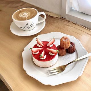 苺のレアチーズケーキ(WHITE. cafe)