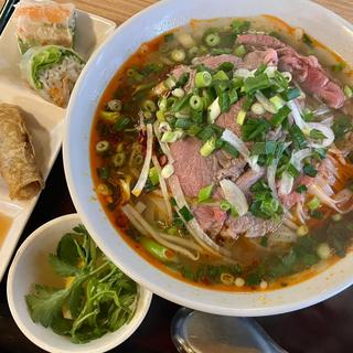 牛肉のフォー辛ランチセット(フォーおいしい堀切菖蒲園)