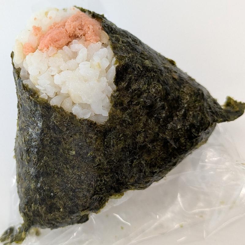 炙り鮭ほぐしおむすび(こめらく 海鮮ごはんと和のスープ。)