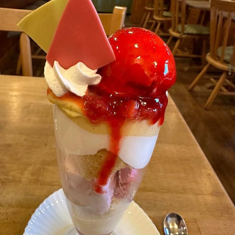いちごカスタードパフェ(クリクリコーヒー 落合店)