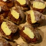 ビスタチオ練乳とあんこの 黒ごまリュステォックサンド