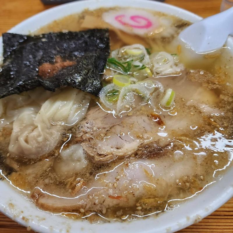 創作の塩ラーメン ワンタン(麺屋ようすけ 佐野新都市店)
