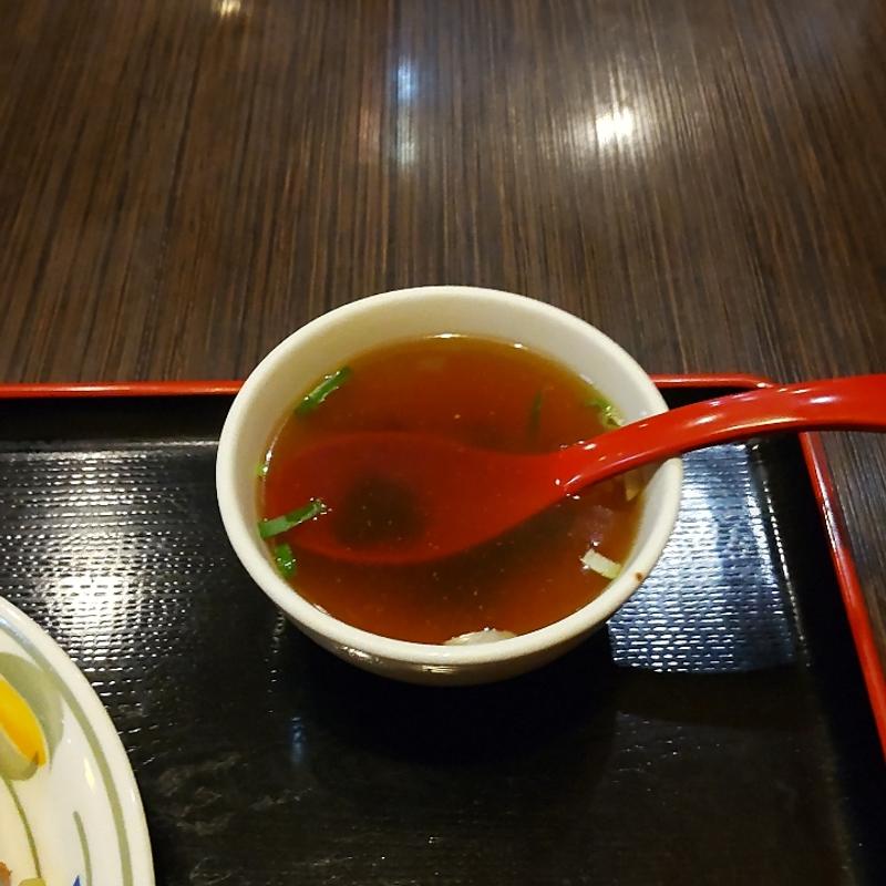 チャーハンスープ(香巴拉 関内店 （シャンバラ）)