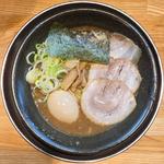 とんこつラーメン半熟煮玉子入り(宮崎とんこつラーメン 風来軒 大阪本店)