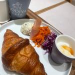 モーニングクロワッサンデリサラダプレート